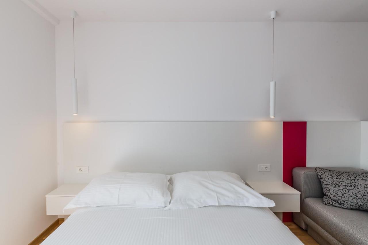 Gujinovic Apartment Tucepi Luaran gambar