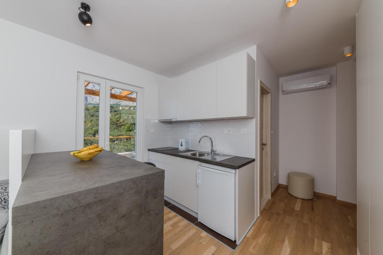 Gujinovic Apartment Tucepi Luaran gambar